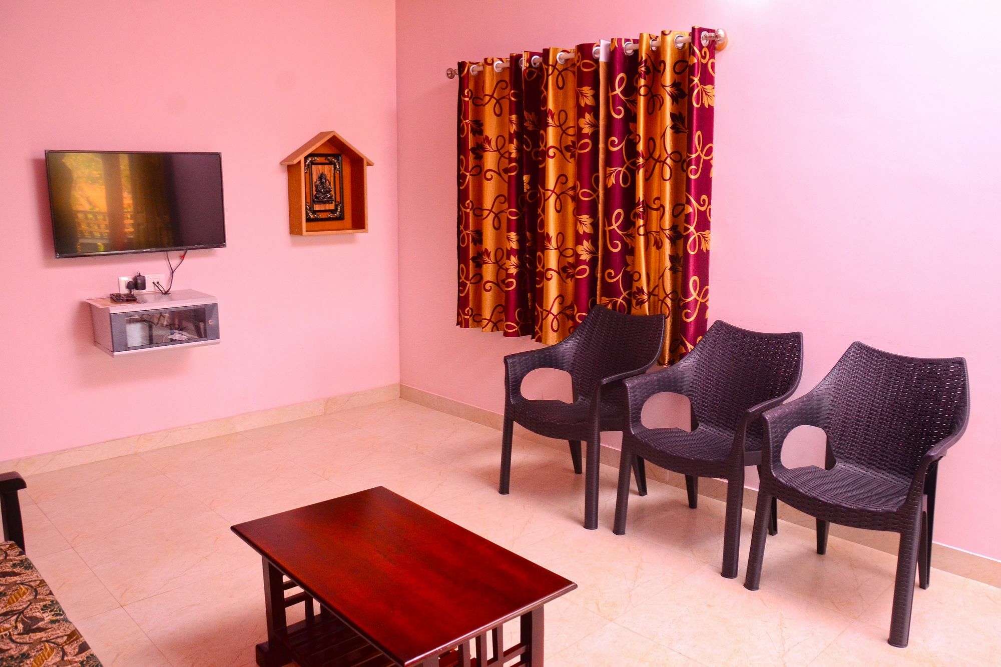 Coorg Girinivas Deluxe Homestay-Wi-Fi Madikeri Exterior photo